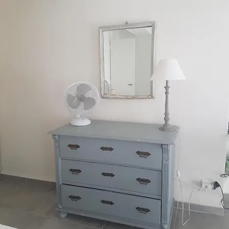 2 Pieces En Plein Coeur Du Village Cargèse