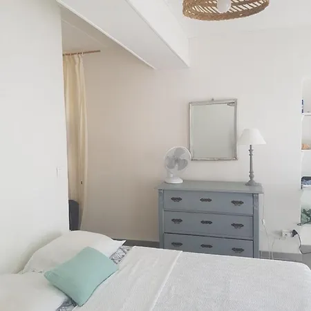 2 Pieces En Plein Coeur Du Village Apartman *