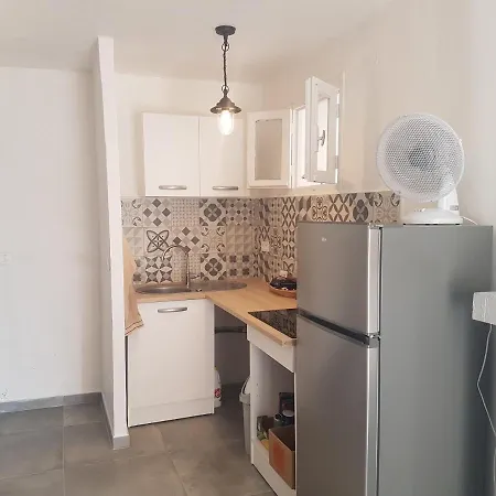 2 Pieces En Plein Coeur Du Village *